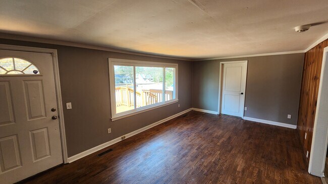 Building Photo - 1734 Morris Hill Rd