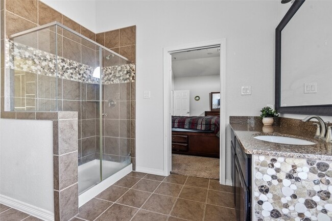 Building Photo - 10218 Spring Shadows Park Cir