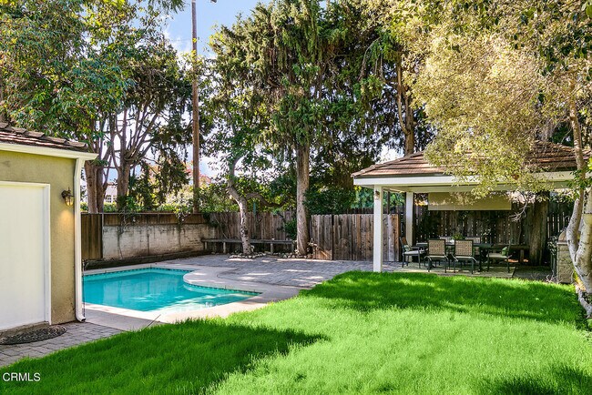 Building Photo - 2065 San Marino Ave