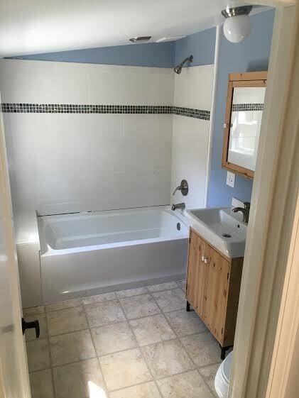 Bathroom - 4614 NE Going St