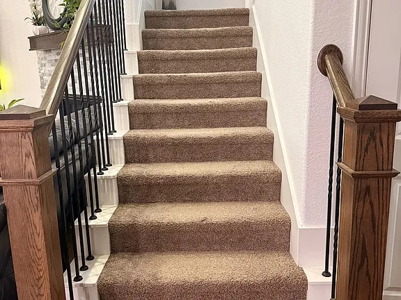 Building Photo - 325 Augusta Ct