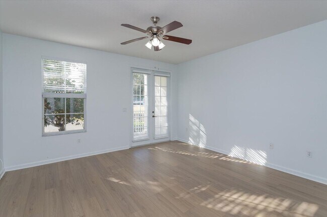 Building Photo - Baldwin Park 2/2 Condo, *Ground Floor* Attached Garage with Enders Park Views! Available June 2026