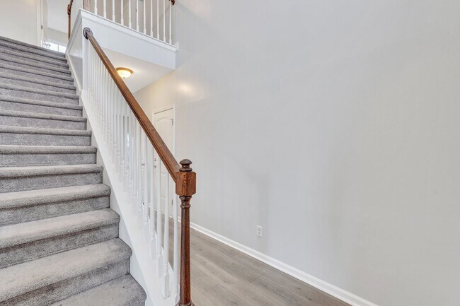 Building Photo - COMING EARLY JUNE 2026! (Pet Friendly)