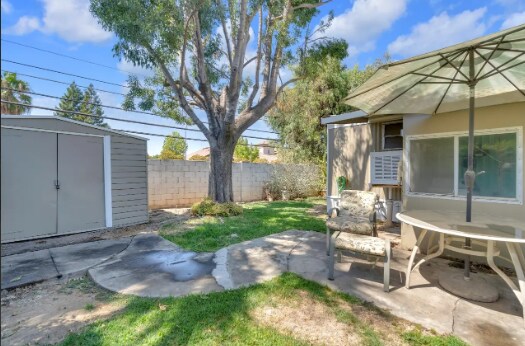 Building Photo - 336 E Alluvial Ave