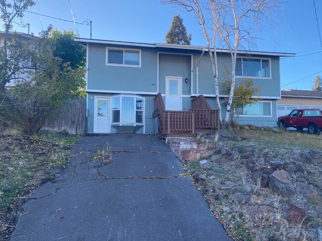 Primary Photo - 140 S Rogers St