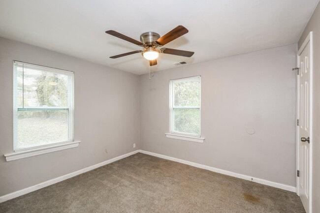 Building Photo - 405 Jean Ave