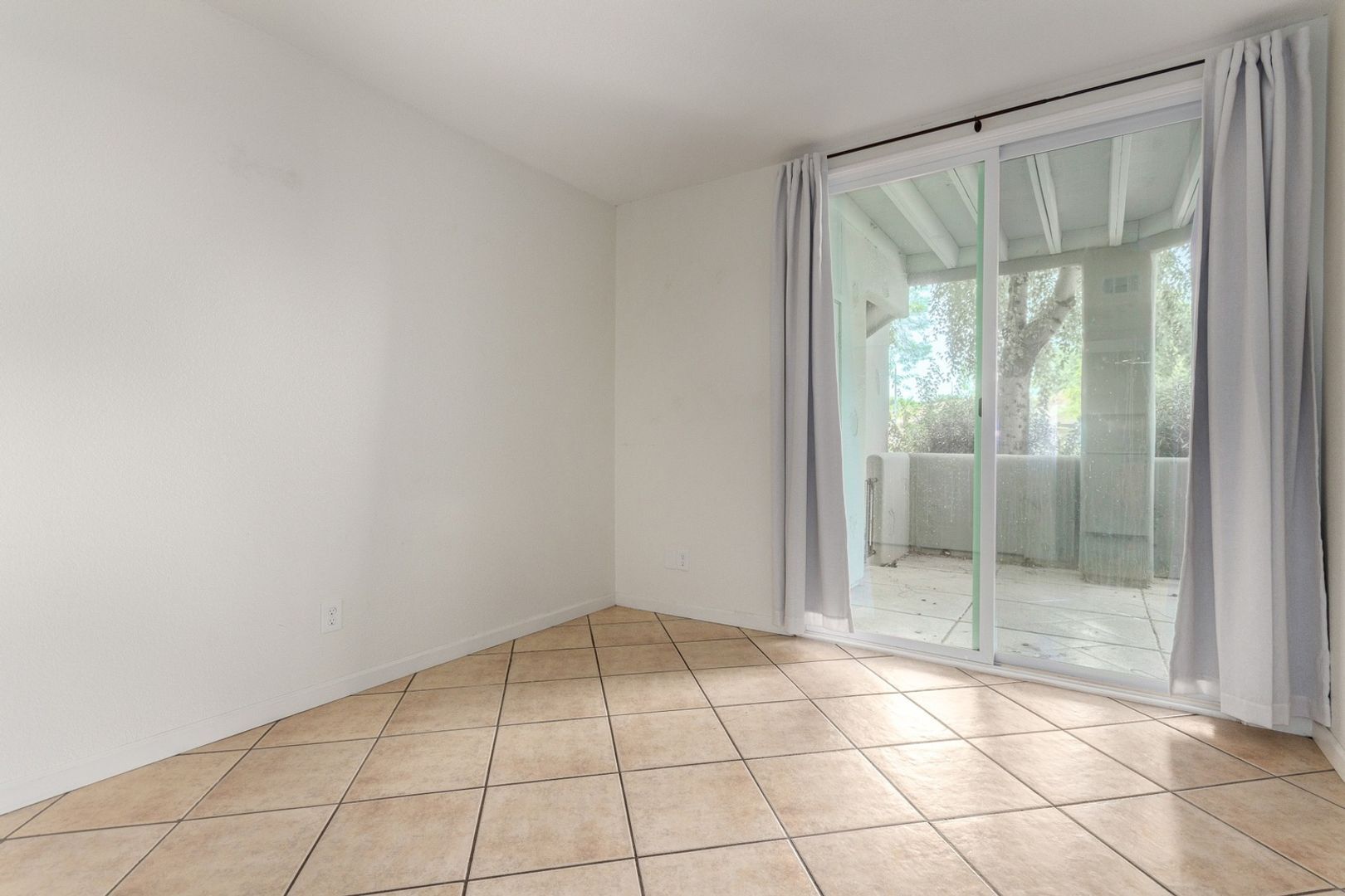 Building Photo - 1825 W Ray Rd