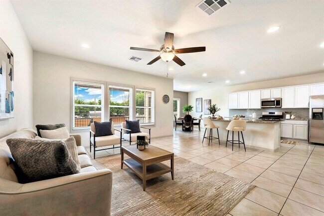 Building Photo - 1116 La Conterra Blvd