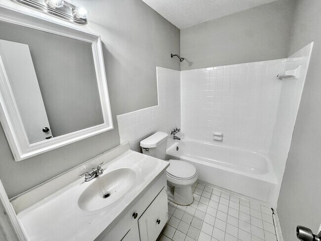 Building Photo - 5426 Gatehoyse Drive