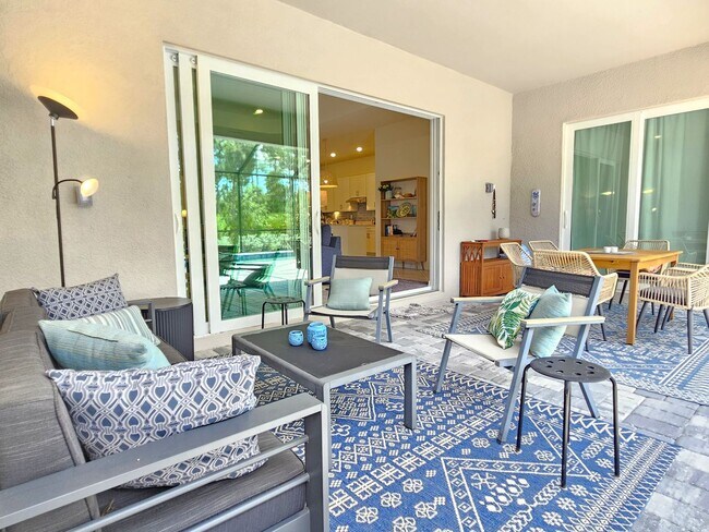 Building Photo - Seasonal Short-Tern 4 Bedroom 3 Bathroom Heated Pool Home in Wellen Golf & Country Club!