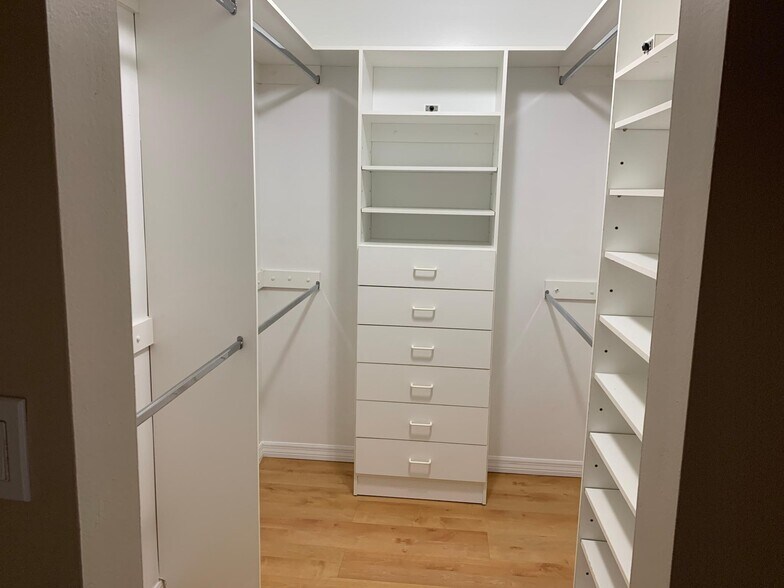 Master Bedroom Walk-in Closet - 921 SE 13th St