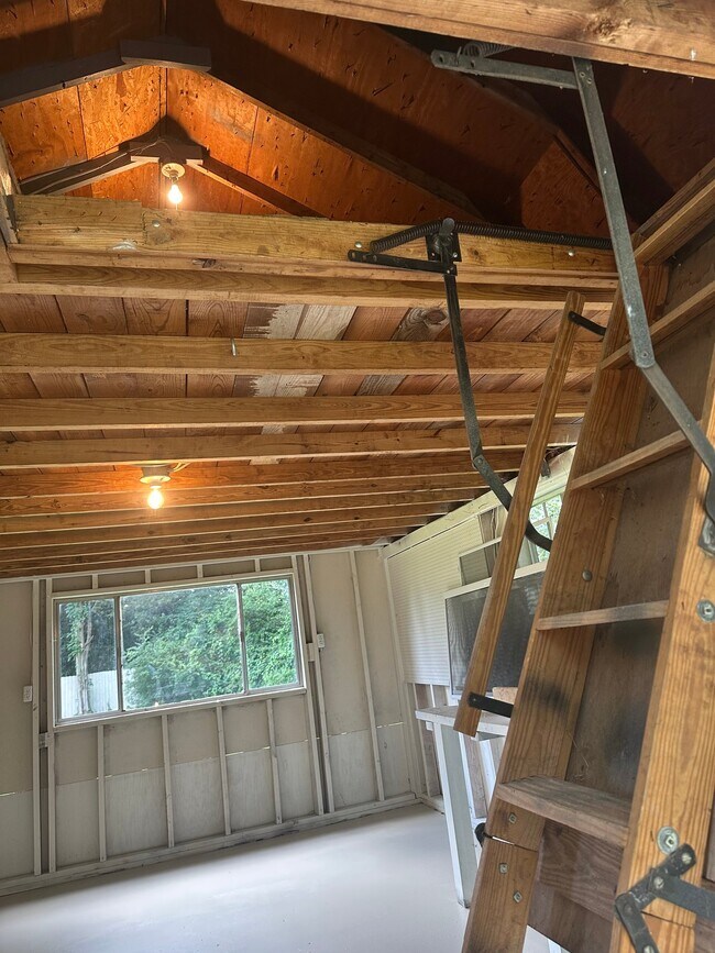 Building Photo - 8017 Hayden Dr NW