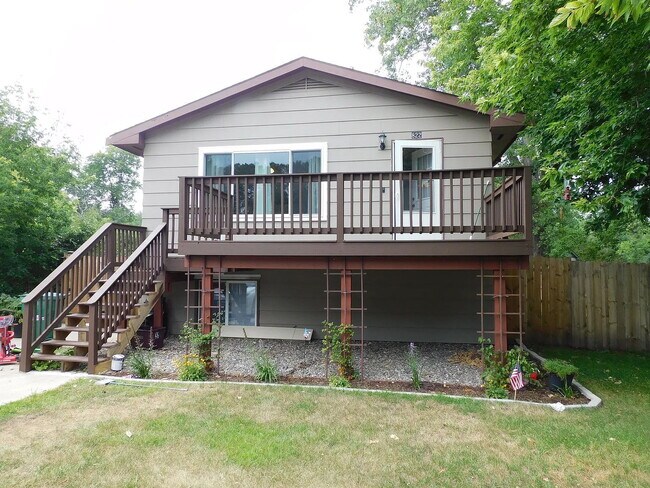 Primary Photo - 822 Beech St