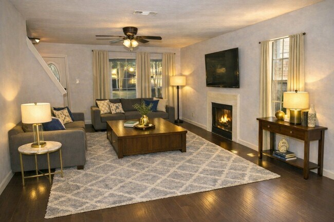 Building Photo - 2914 Silent Dr