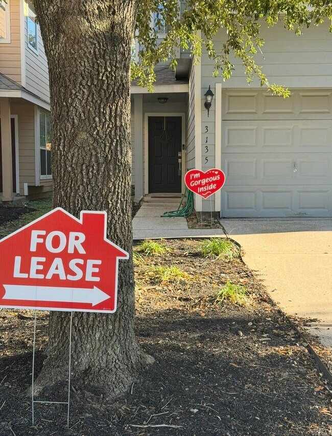 Building Photo - 3135 Atherton Canyon Ln