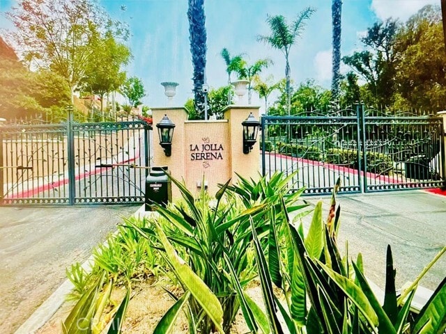 Building Photo - 8058 Gilman Ct