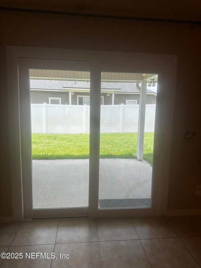 Building Photo - 45157 Ingleham Cir