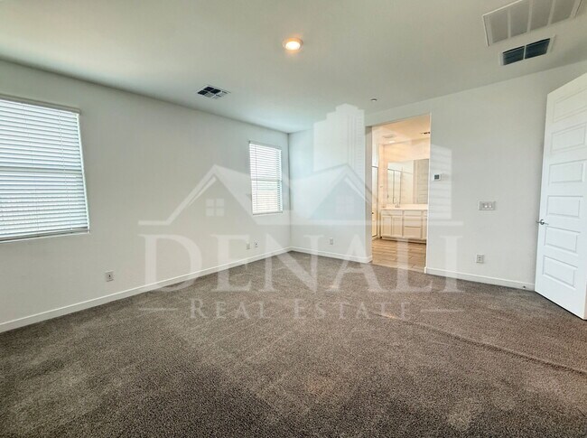 Building Photo - 12523 W Calle de Sol