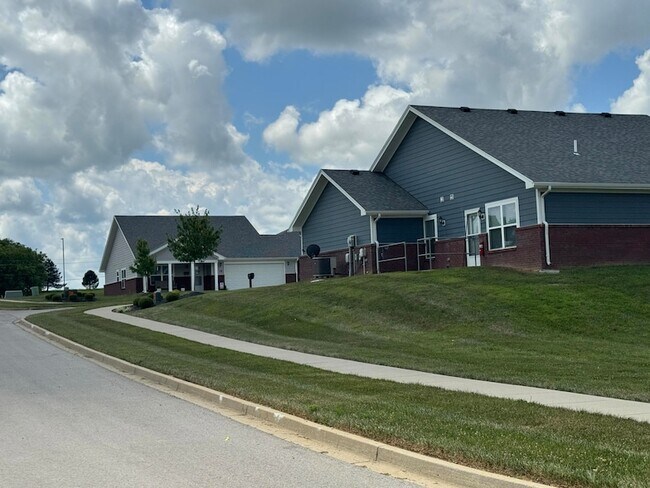 Building Photo - 175 Heron Pl