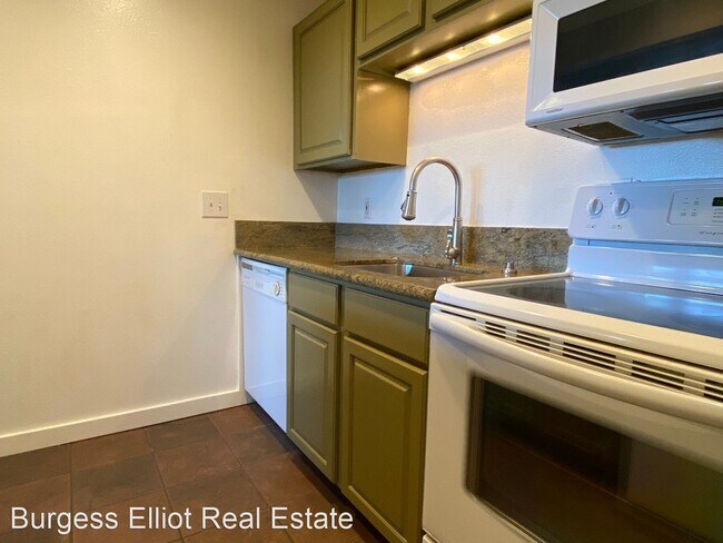 Building Photo - 1 br, 1 bath House - 7514 SW Barnes Rd #A