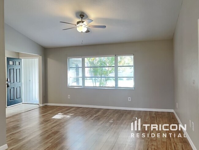 Building Photo - 20336 Peachland Blvd
