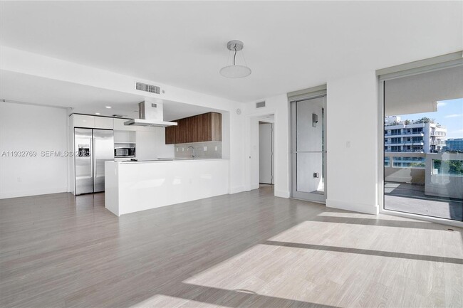 Building Photo - 1025 92nd St