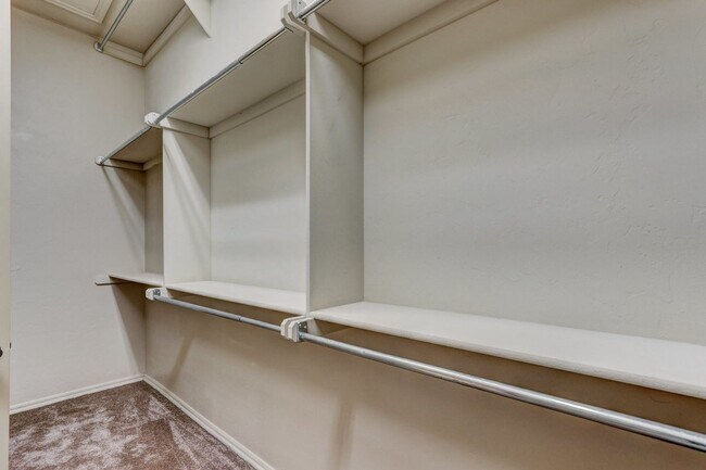 Building Photo - AVAILABLE 3-15-2020  FOR OCCUPANCY IN YUKON, MUSTANG SCHOOLS!