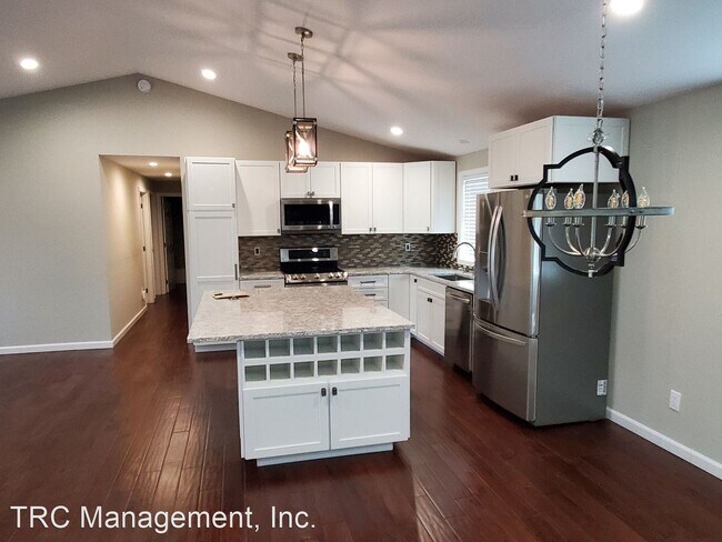 Building Photo - 3 br, 2 bath House - 8925 46th Place West