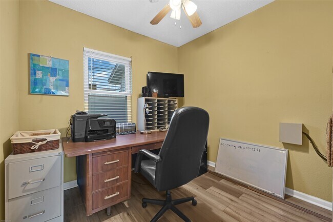Building Photo - 7223 Lakewood Dr