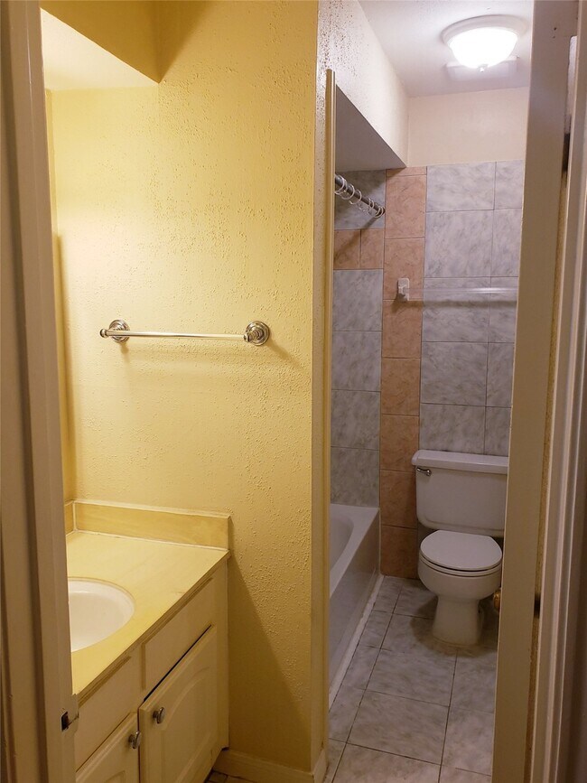 Building Photo - 14333 Memorial Dr