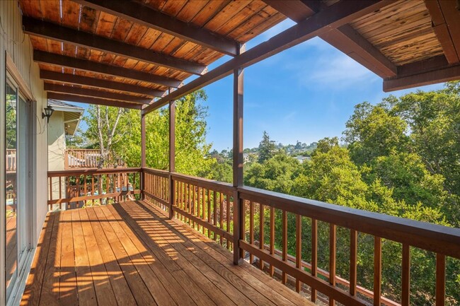 Building Photo - Private Belmont Home | 3 Bed | 3 Bath | 2,272 Sq. Ft.