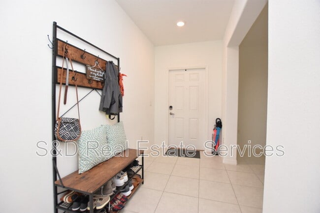 Building Photo - 2767 Red Egret Dr