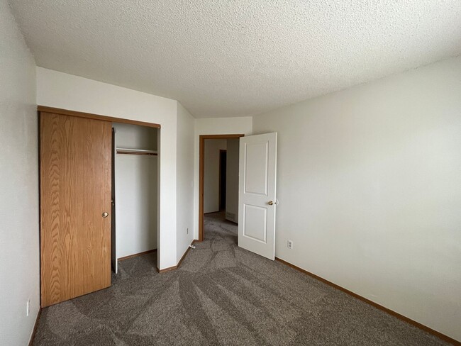 Building Photo - Don't miss the opportunity to call this in...