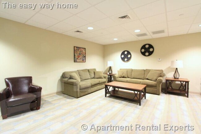 Building Photo - 632 Massachusetts Ave