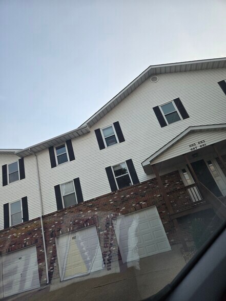 Building Photo - 685 Boca Raton Dr