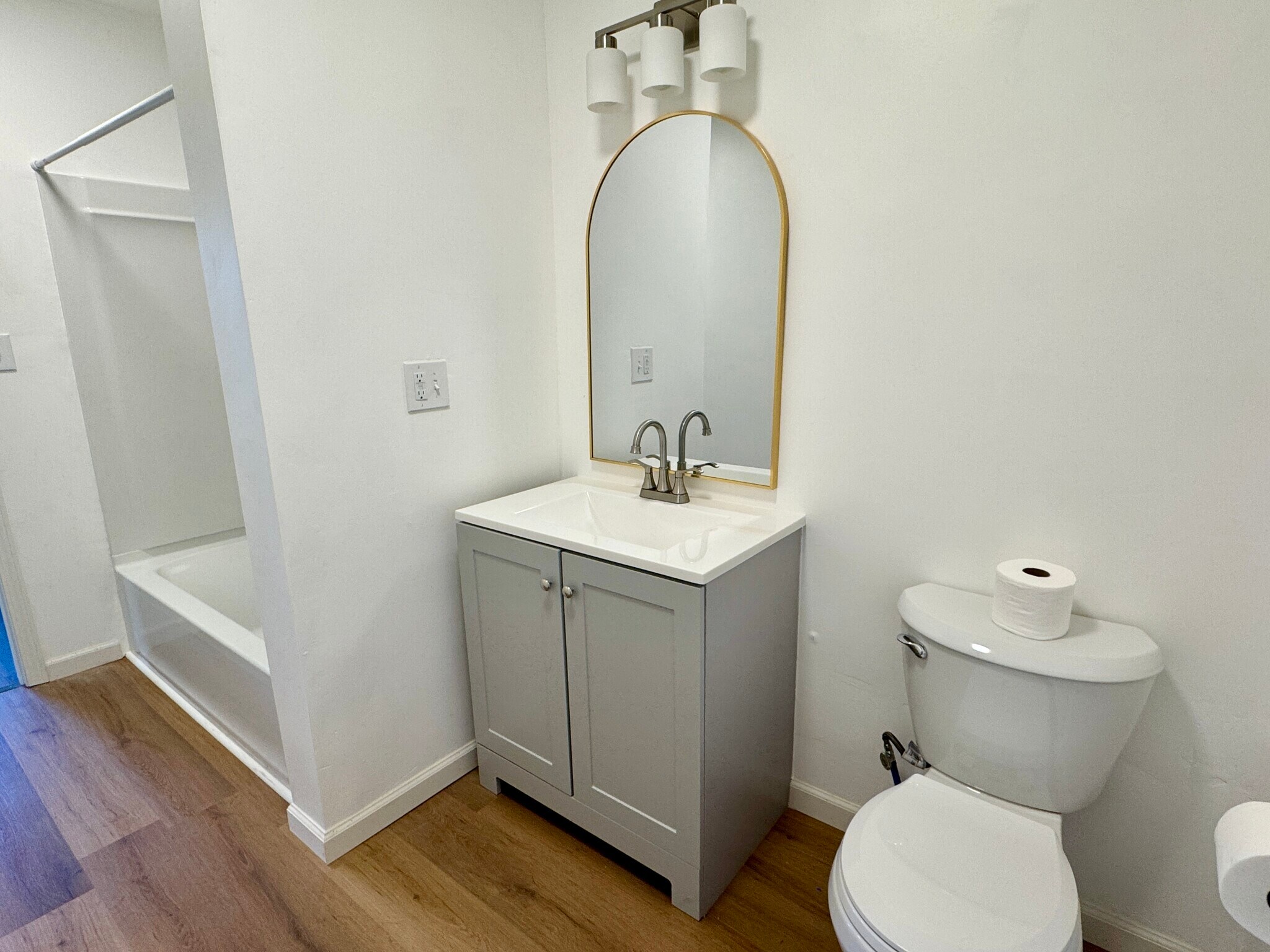 Building Photo - 8801 E Independence Ave