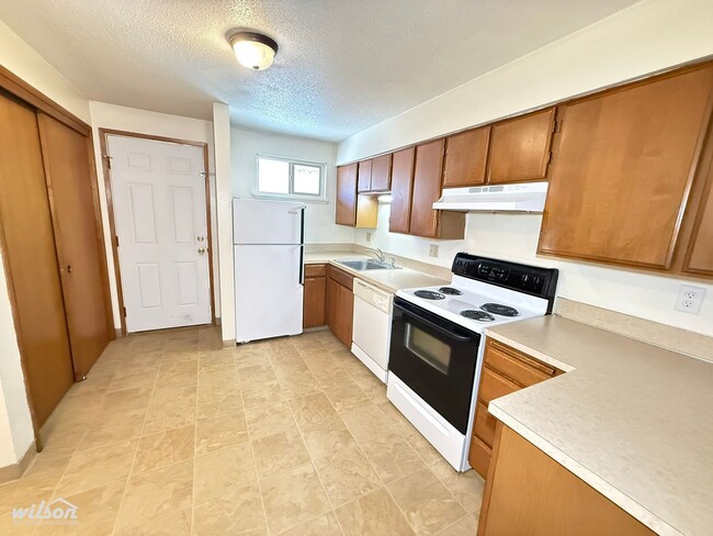 Building Photo - 1009 S 41st Ave