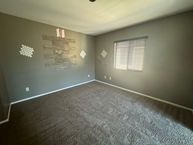 Building Photo - Beautiful Home in the Heart of Perris