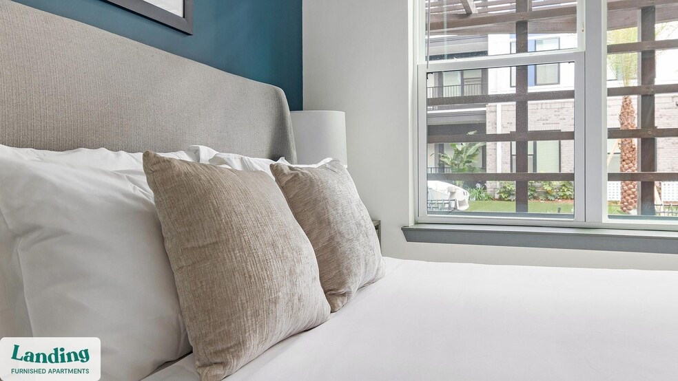 Building Photo - 944 Broadcast Pl