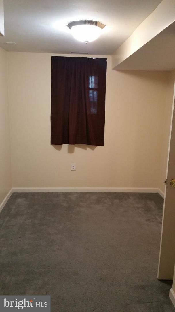 Building Photo - 645 L St NE