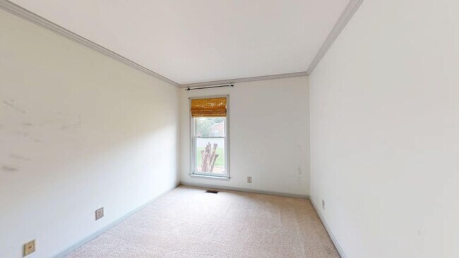 Building Photo - 107 Nimitz Cir