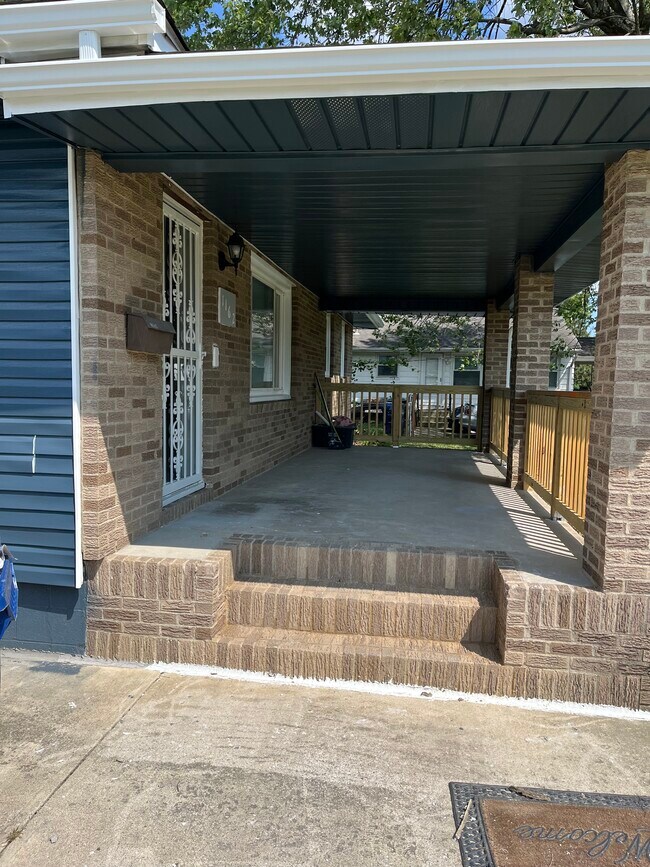 Building Photo - 1162 Simpson Dr