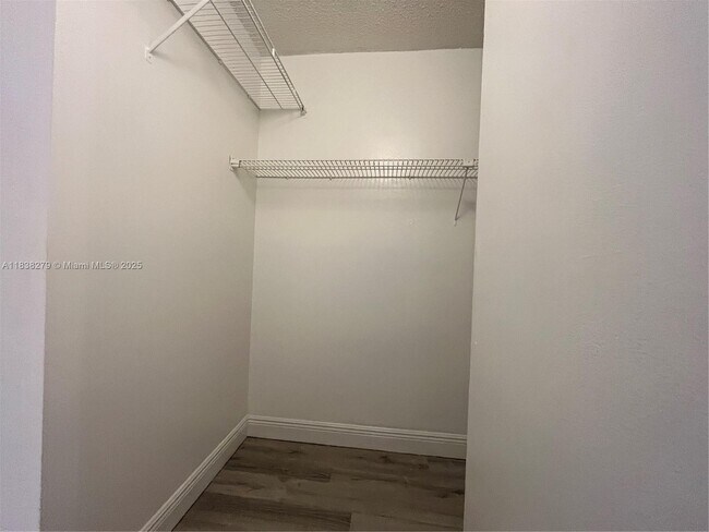 Building Photo - 4324 NW 9th Ave