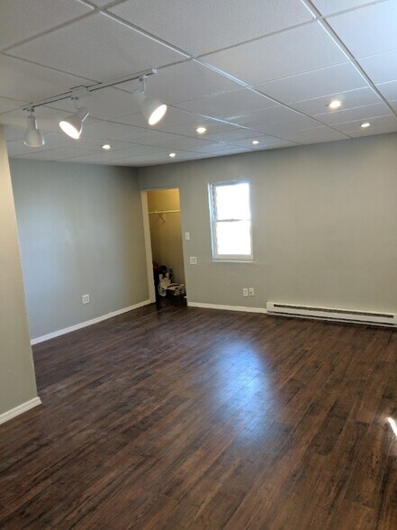 Building Photo - 1172 Wyoming Ave