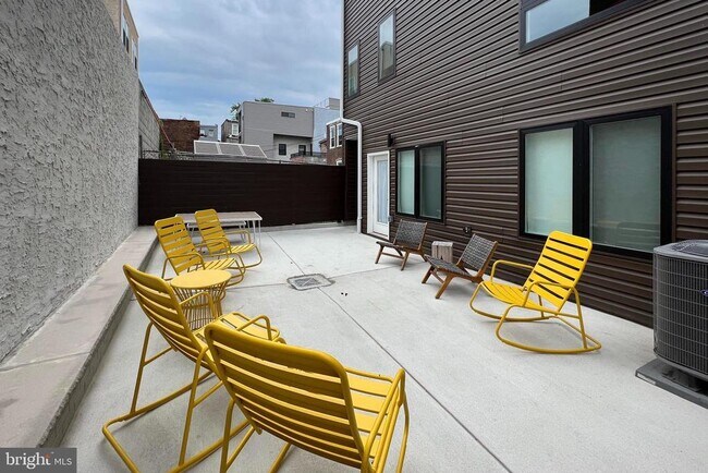 Building Photo - 521 N 41st St