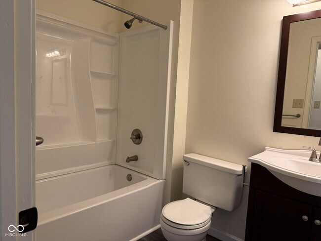 Building Photo - 7607 Home Dr