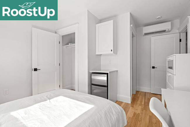 Building Photo - New RoostUp Furnished Private Bedroom with...