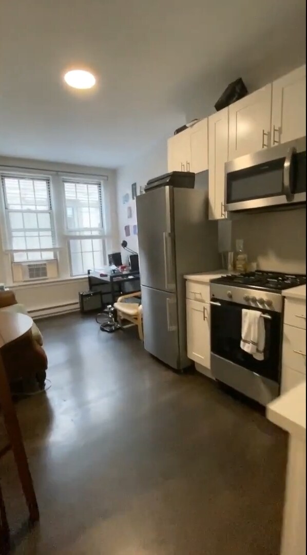 Building Photo - 6 Clearway St