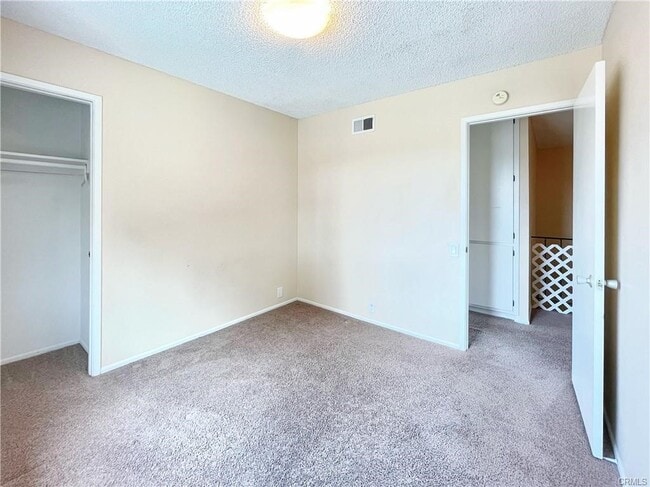 Building Photo - 2127 Eveningside Dr