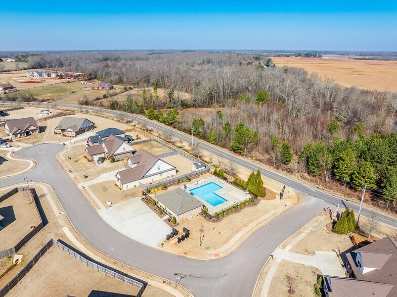 Building Photo - 145 Morning Dew Rd